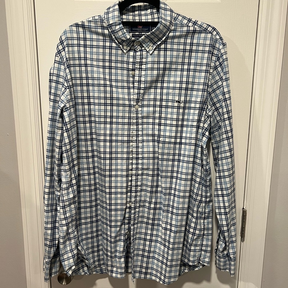 Vineyard Vines men’s Button Down Shirt